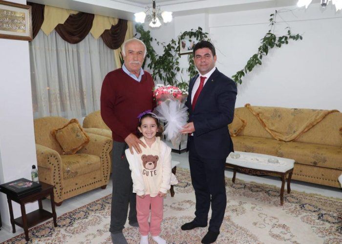 Hakkari MEM’den Öğretmenler Günü'nde Anlamlı Ziyaretler