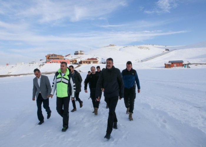 Vali Çelik "Turizmin Başkenti Hakkari Olsun"