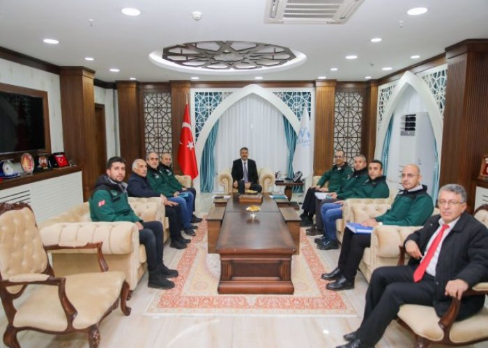 Vali Çelik "Hakkari'nin su sorununu ele aldı"