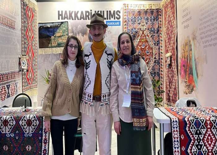 Ünlü oyuncu Keçeci Hakkari fuarında