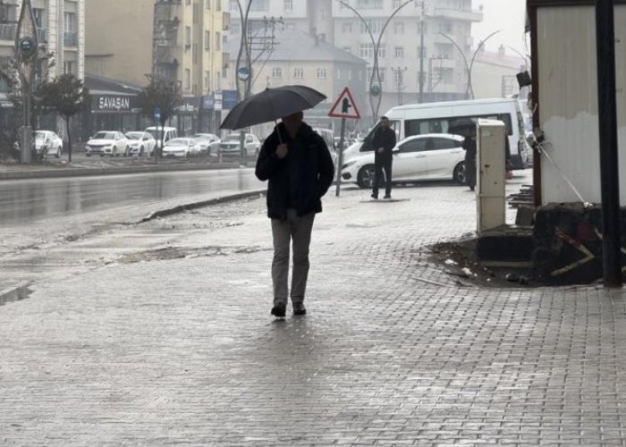 Kar yağışı yerini yağmura bıraktı