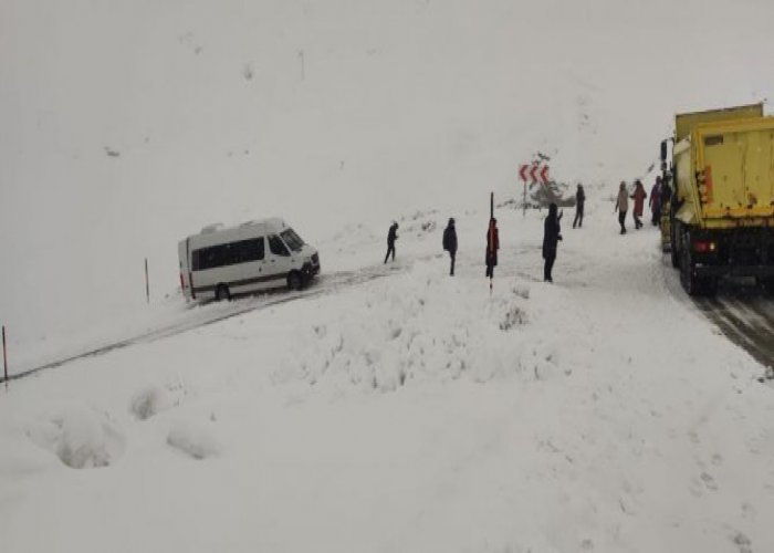 Mahsur Turist Grubu Kurtarıldı