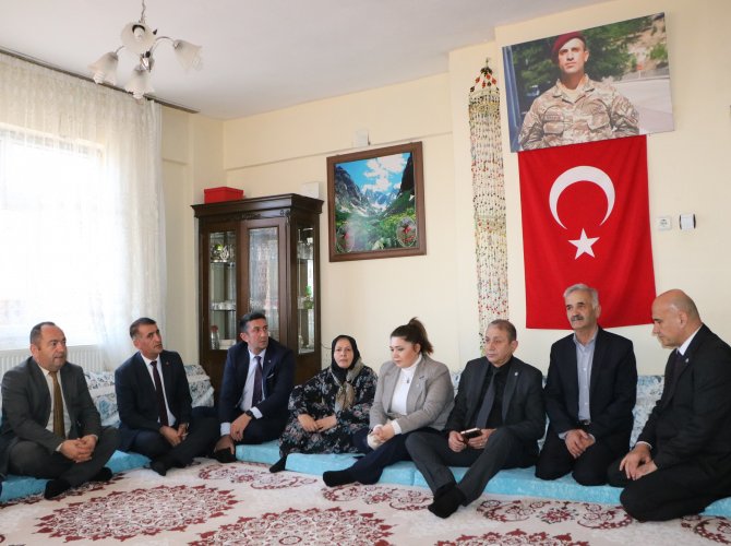 İYİ Parti milletvekilleri Hakkari'de!