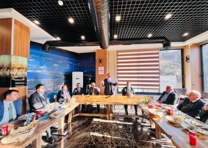 Başkan Kaya, aday adaylarla bir araya geldi
