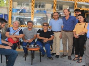 CHP heyeti Hakkari’de vatandaşlarla görüştü