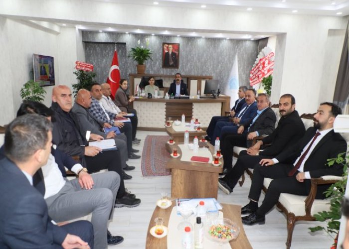 Eş Başkanlar birim müdürleri ile toplandı