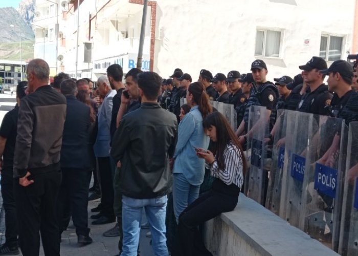 Hakkari belediyesine kayyum atandı