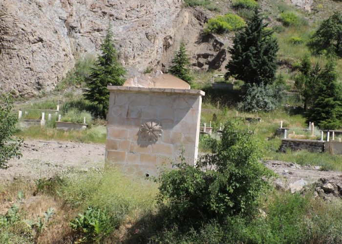 Belediye'den mezarlıklara çeşme hizmeti