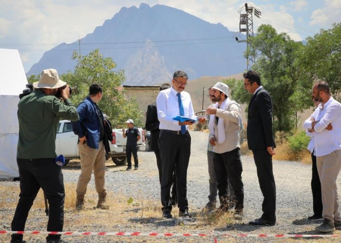 Hakkari Mir Çölemerik Kalesi'nde kazı çalışmaları başladı