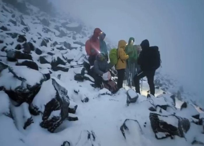 Ağrı Dağı'nda 2 dağcının cansız bedeni bulundu