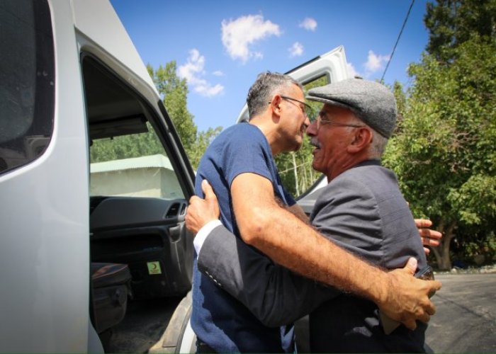 Vali Çelik “Kaymaklı'da Halkla kucaklaştı”