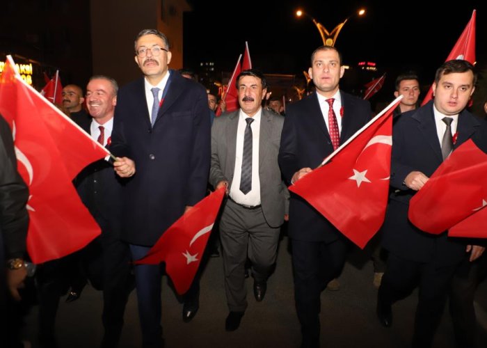 Hakkari’de 29 Ekim kortej yürüyüşüne yoğun ilgi