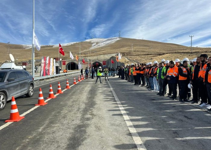 Güzeldere Tüneli açıldı