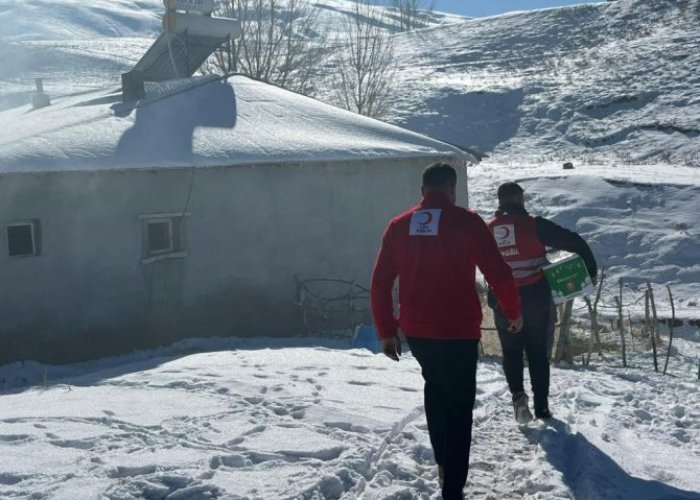 Kızılay'dan ihtiyaç sahiplerine destek