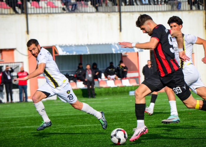 Hakkari Zapspor Erganispor'u 2-0 yendi