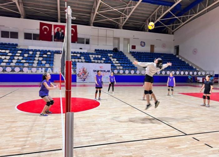 Hakkarili ev hanımları voleybolda buluşuyor!