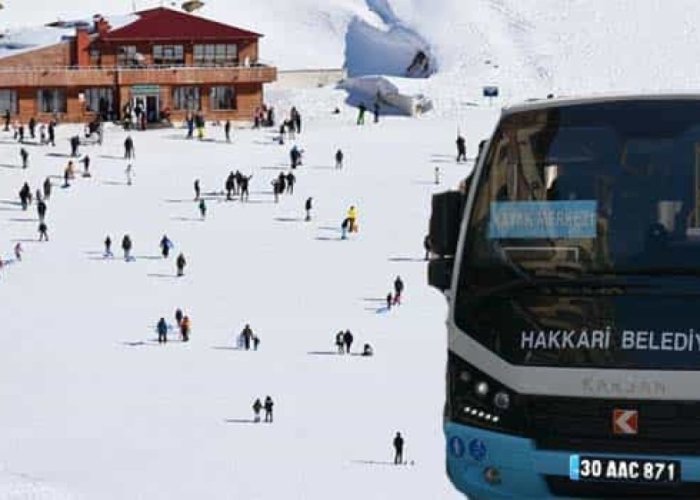 Hakkari Belediyesi Kayak merkezi seferlerine başladı