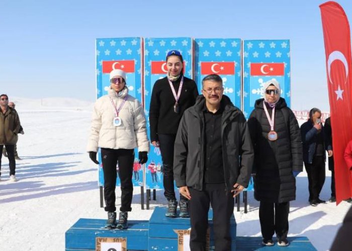 Hakkari Madalyalara Doymuyor Zirvede Kar ve Zafer!