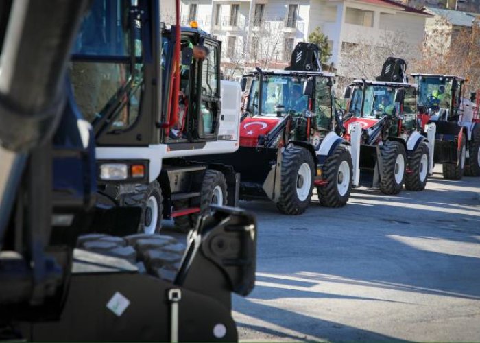 Hakkâri’de Hizmetin Çehresi Değişiyor, Güçlü Araç Filosu Yola Çıkıyor!