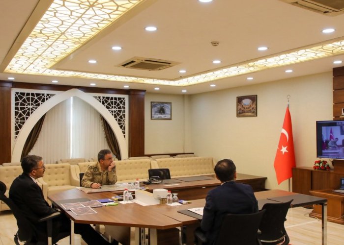 Hakkari'de kayıp genç için zoom toplantısı
