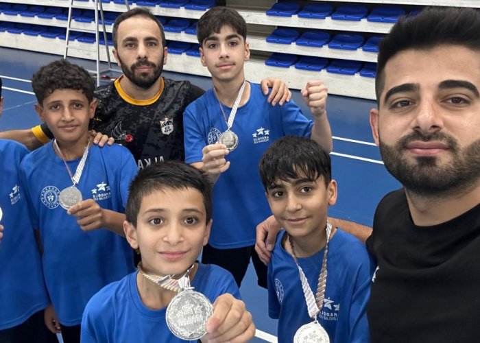 Hakkari Badminton’da takımı Türkiye finallerinde