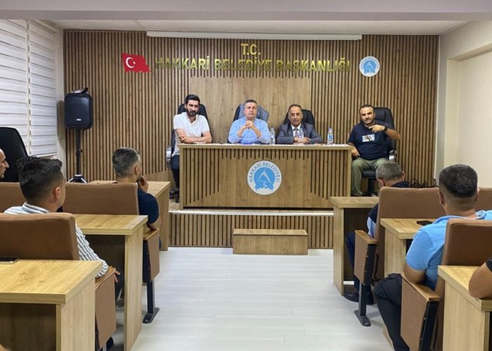 Hakkari’de toplu taşıma hizmetleri masaya yatırıldı