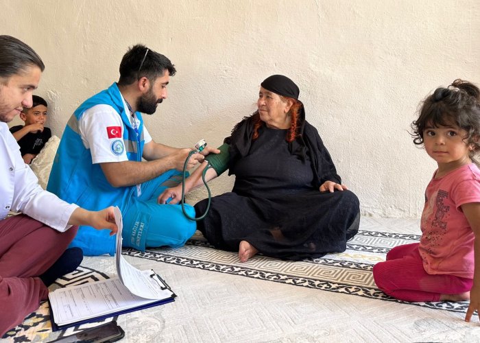 Hakkari'de vatandaşlara yerinde sağlık hizmeti