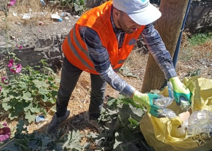 Hakkari’de Çevre temizliği çalışmaları devam ediyor