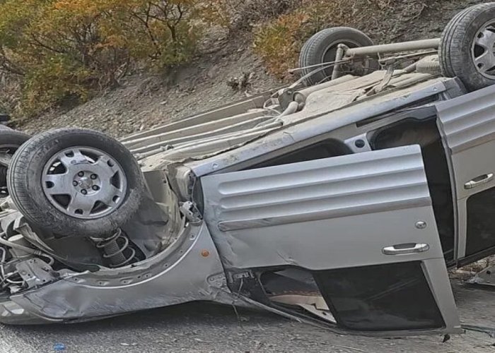 Hakkari Kırıkdağ köy yolunda kaza 2 yaralı
