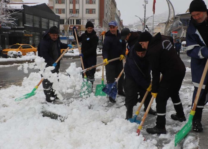 Belediye "Kar Timi" görev başında