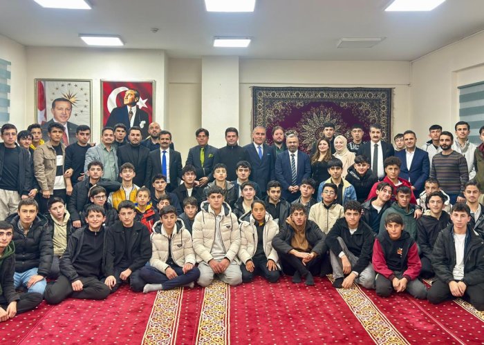 Hakkâri’de Gençliğe Umut Aşılayan Buluşma