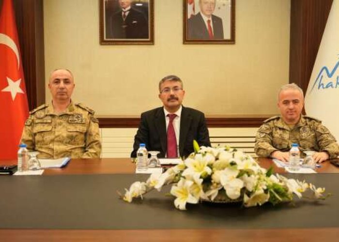 Vali Ali Çelik, Yeni Yıl Tedbirleri VKS toplantısına katıldı