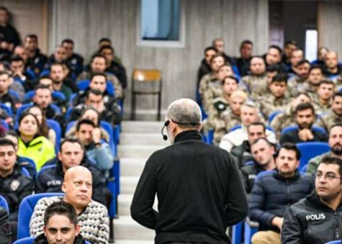 Hakkâri’de Polislere farkındalık eğitimi
