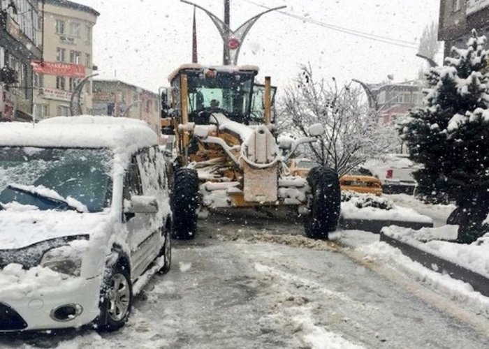 Hakkari’de Yollara Kışa Hazırlık