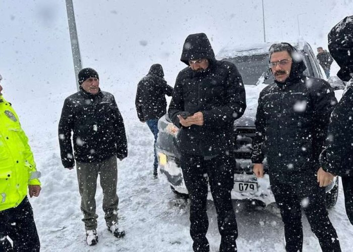 Vali Çelik’ten çığ uyarısı: Zorunlu olmadıkça dışarı çıkmayın