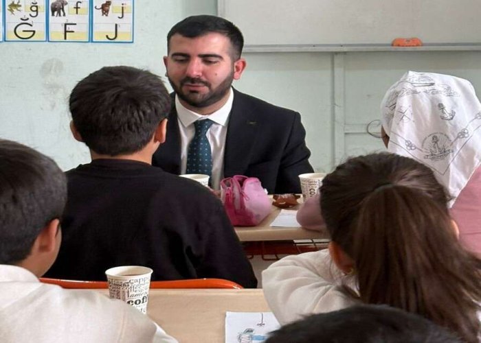 TÜGVA Hakkari Vakıf okulu projesiyle öğrencilerle buluştu