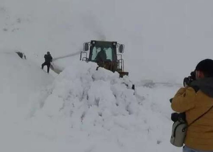 Büyükçiftlik Kandilli Mezrasında karla mücadele