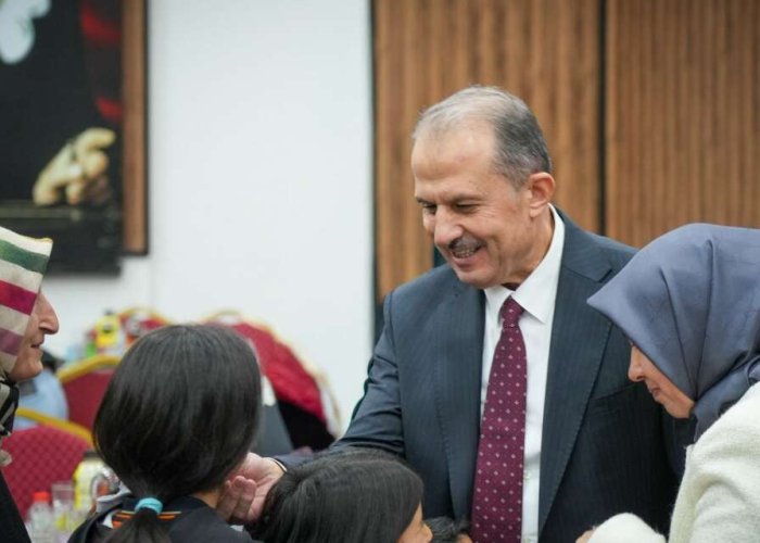 Vali Taşyapan yetim çocuklarla iftar sofrasında buluştu