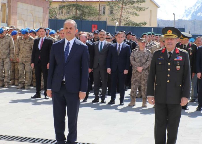 Hakkâri’nin kurtuluşu törenlerle kutlandı