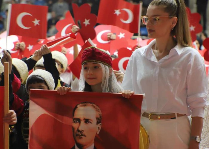 Hakkari'de 23 Nisan coşkusu