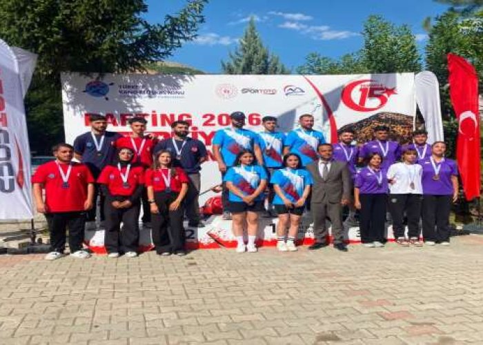 Hakkari'ye Raftingde Çifte Gurur