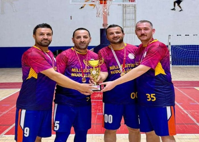 Hakkari Millî Eğitim takımı basketbolda şampiyon!