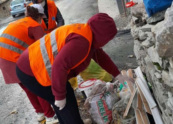 Hakkari’de yağmura rağmen temizlik seferberliği