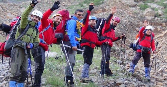6 kişilik dağcı grubu Sümbül Dağına tırmandı