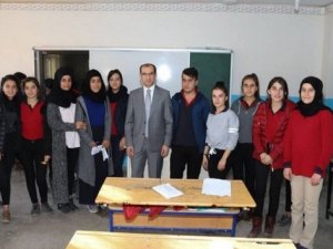 Kaymakam Ayca, öğrencilere mesleğini anlattı