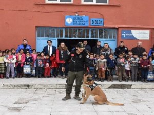 Polisten öğrencilere güvenlik eğitimi