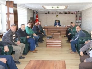 Kaymakam Ayca, çiftçilerle bir araya geldi