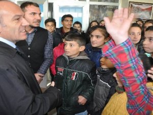 Kaymakam Kaşıkçı, köy okulu öğrencilerini misafir etti