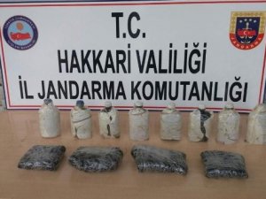 Hakkari’de uyuşturucu ve silah kaçakçılığı