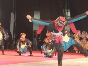 Hakkari’deki sanatsal gösteriye büyük ilgi